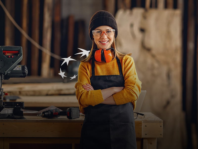 Giovane imprenditrice sorridente