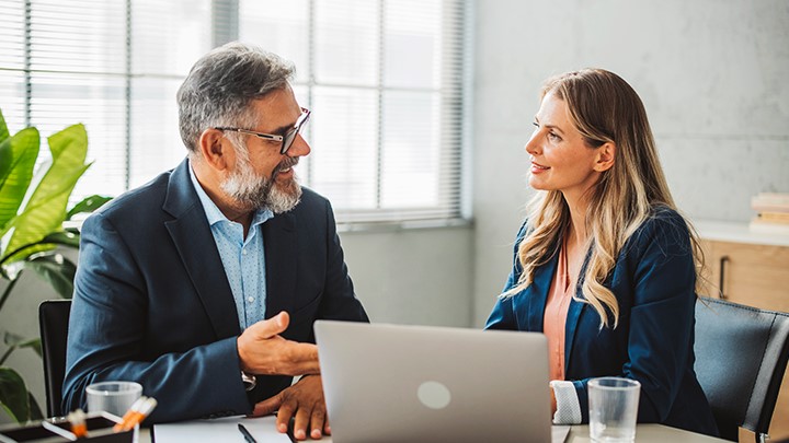 Un Wealth Advisory Partner con un Cliente