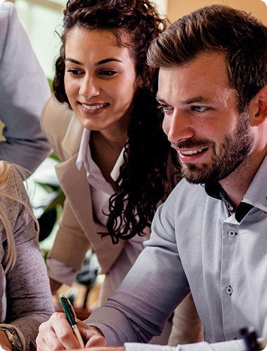 AGEVOLATO E ADVISORY Agevolazioni, bandi e fondi Prodotti e servizi per la realizzazione e la gestione dei grandi e piccoli progetti delle PMI.