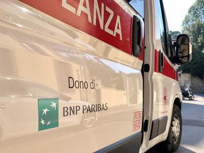 Ambulanza donata da BNL BNP Paribas a Croce Rossa Italiana grazie ai fondi raccolti durante l'emergenza sanitaria.